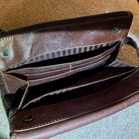 Jack Georges Hand Stained Buffalo Leather crossbody bag with built in wallet. - Picture 5 of 5